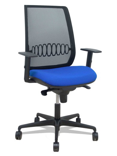 Modelo Alares - Silla de oficina ergonómica con mecanismo sincro, brazos regulables y ajustable en altura - Respaldo de malla transpirable en color negro y asiento tapizados en tejido BALI color azul.