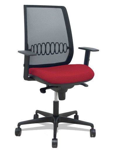 Modelo Alares - Silla de oficina ergonómica con mecanismo sincro, brazos regulables y ajustable en altura - Respaldo de malla transpirable en color negro y asiento tapizados en tejido BALI color granate.