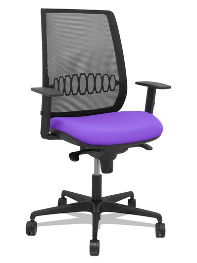 Modelo Alares - Silla de oficina ergonómica con mecanismo sincro, brazos regulables y ajustable en altura - Respaldo de malla transpirable en color negro y asiento tapizados en tejido BALI color lila.