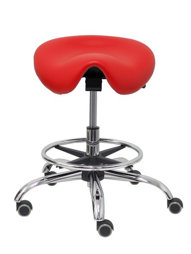 Modelo Alatoz. Taburete clínico giratorio y ergonómico con asiento anatómico y regulable en altura (aro reposapiés cromado INCLUIDO). Asiento tapizado en similpiel color rojo (FÁCIL DE LIMPIAR)