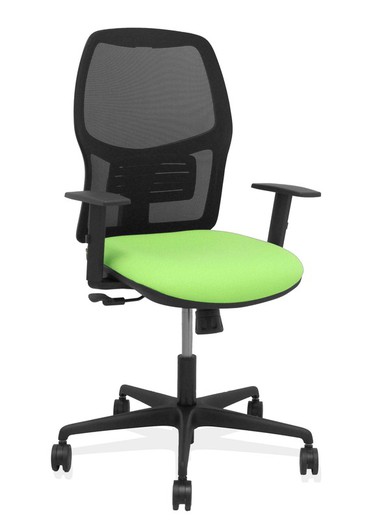 Modelo Alfera - Silla de oficina ergonómica con mecanismo sincro, brazos regulables y ajustable en altura - Respaldo de malla transpirable en color negro y asiento tapizados en tejido BALI color pistacho.