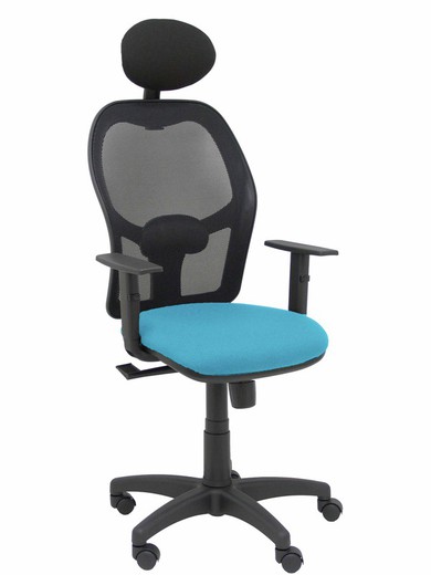 Modelo Alocén - Silla de oficina ergonómica con mecanismo sincro, brazos regulables y ajustable en altura - Respaldo de malla transpirable en color negro con cabecero fijo y asiento tapizados en tejido BALI color azul cielo.