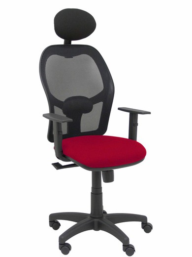 Modelo Alocén - Silla de oficina ergonómica con mecanismo sincro, brazos regulables y ajustable en altura - Respaldo de malla transpirable en color negro con cabecero fijo y asiento tapizados en tejido BALI color granate.