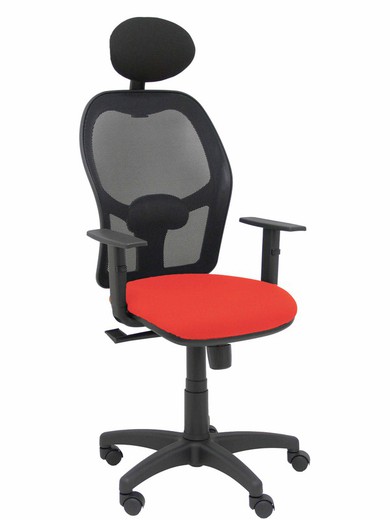 Modelo Alocén - Silla de oficina ergonómica con mecanismo sincro, brazos regulables y ajustable en altura - Respaldo de malla transpirable en color negro con cabecero fijo y asiento tapizados en tejido BALI color naranja oscuro.