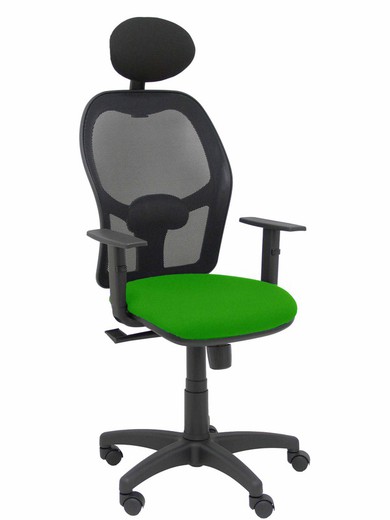 Modelo Alocén - Silla de oficina ergonómica con mecanismo sincro, brazos regulables y ajustable en altura - Respaldo de malla transpirable en color negro con cabecero fijo y asiento tapizados en tejido BALI color verde.