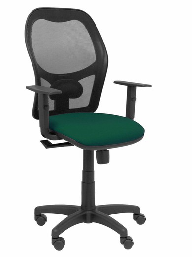 Modelo Alocén - Silla de oficina ergonómica con mecanismo sincro, brazos regulables y ajustable en altura - Respaldo de malla transpirable en color negro y asiento tapizados en tejido BALI color verde botella.