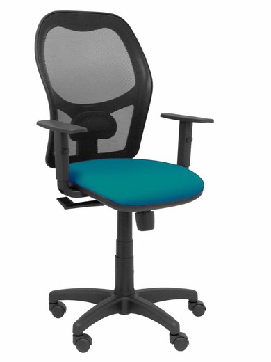 Modelo Alocén - Silla de oficina ergonómica con mecanismo sincro, brazos regulables y ajustable en altura - Respaldo de malla transpirable en color negro y asiento tapizados en tejido BALI color verde petróleo.