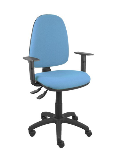 Modelo Ayna S- Silla de oficina ergonómica con mecanismo asincro y regulable en altura - Asiento y respaldo tapizados en tejido BALI color azul cielo.