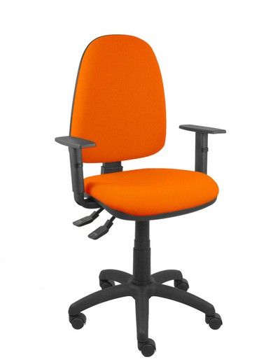 Modelo Ayna S- Silla de oficina ergonómica con mecanismo asincro y regulable en altura - Asiento y respaldo tapizados en tejido BALI color naranja oscuro. Brazos regulables incluidos.