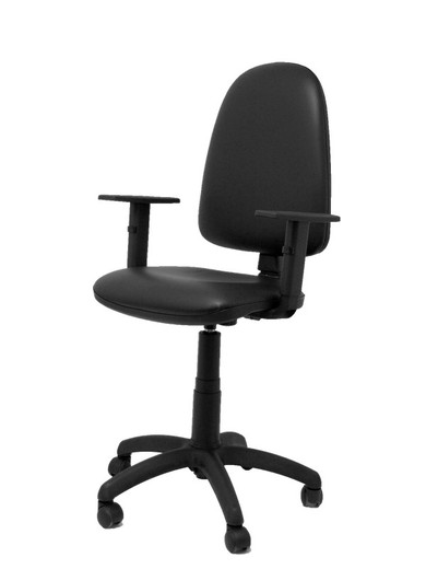 Modelo Ayna - Silla de oficina ergonómica con mecanismo de contacto permanente y regulable en altura - Asiento y respaldo tapizados en similpiel color negro (BRAZOS REGULABLES INCLUIDOS)