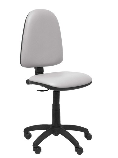 Modelo Ayna - Silla de oficina ergonómica con mecanismo de contacto permanente y regulable en altura - Asiento y respaldo tapizados en tejido similpiel color gris claro.