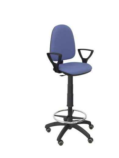 Modelo Ayna Taburete - Taburete ergonómico con mecanismo de contacto permanente, regulable en altura, aro reposapiés y ruedas de parqué - Asiento y respaldo tapizados en tejido BALI color azul claro (BRAZOS FIJOS INCLUIDOS)