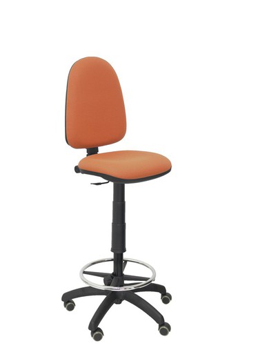 Modelo Ayna Taburete - Taburete ergonómico con mecanismo de contacto permanente, regulable en altura, aro reposapiés y ruedas de parqué - Asiento y respaldo tapizados en tejido BALI color marrón