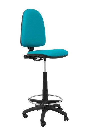 Modelo Ayna Taburete - Taburete ergonómico con mecanismo de contacto permanente, regulable en altura y aro reposapiés - Asiento y respaldo tapizados en tejido símilpiel color verde