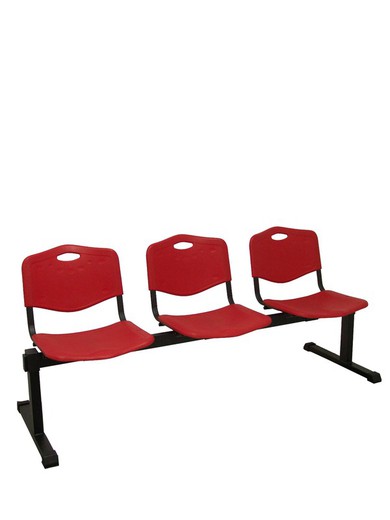 Modelo Bancada Iso plastic - Bancada de espera de tres plazas y estructura de hierro en color negro - Asiento y respaldo en PVC color rojo