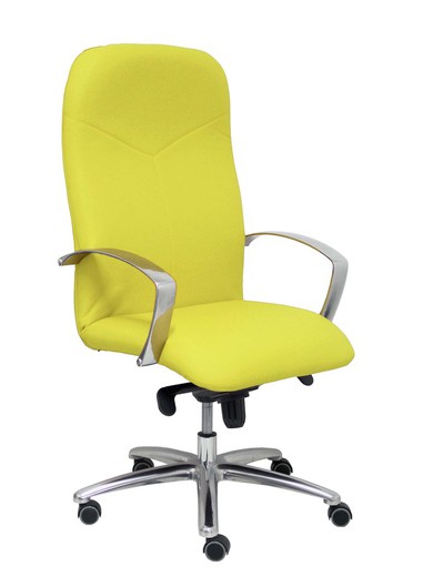 Modelo Caudete - Sillón de dirección ergonómico con mecanismo basculante y regulable en altura - Asiento y respaldo tapizados en similpiel color amarillo.