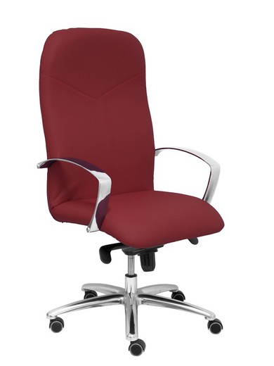 Modelo Caudete - Sillón de dirección ergonómico con mecanismo basculante y regulable en altura - Asiento y respaldo tapizados en similpiel color granate.