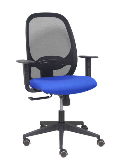 Modelo Cilanco negra - Silla de oficina ergonómica con mecanismo sincro, brazos regulables y ajustable en altura - Respaldo negro, tapizado en malla transpirable en color azul y asiento tapizado en tejido BALI color azul.