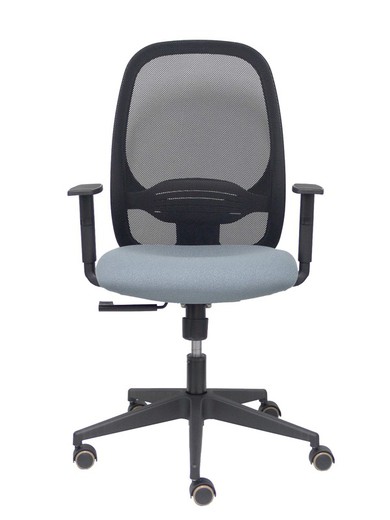 Modelo Cilanco negra - Silla de oficina ergonómica con mecanismo sincro, brazos regulables y ajustable en altura - Respaldo negro, tapizado en malla transpirable en color negro y asiento tapizado en tejido BALI color gris.