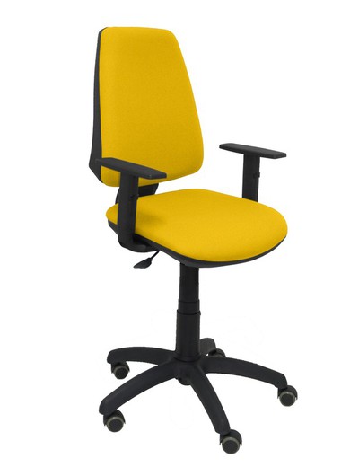 Modelo Elche CP - Silla de oficina ergonómica con mecanismo permanente, regulable en altura y ruedas de parqué - Asiento y respaldo tapizados en tejido BALI color amarillo (BRAZOS REGULABLES EN ALTURA)