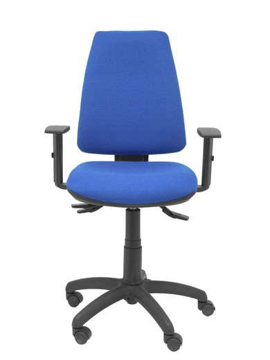 Modelo Elche S - Silla de oficina ergonómica con mecanismo sincro, regulable en altura y ruedas de nailon - Asiento y respaldo tapizados en tejido BALI color azul (BRAZOS REGULABLES EN ALTURA)