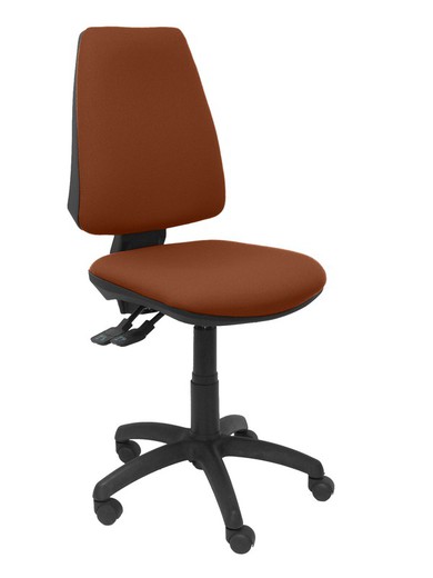 Modelo Elche S - Silla de oficina ergonómica con mecanismo sincro, regulable en altura y ruedas de nailon - Asiento y respaldo tapizados en tejido BALI color marrón