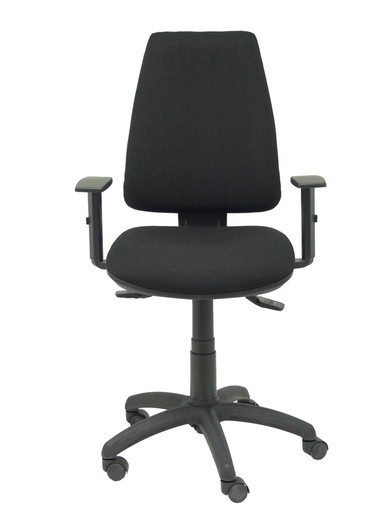 Modelo Elche S - Silla de oficina ergonómica con mecanismo sincro, regulable en altura y ruedas de nailon - Asiento y respaldo tapizados en tejido BALI color negro (BRAZOS REGULABLES EN ALTURA)