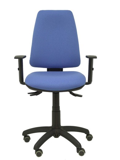 Modelo Elche S - Silla de oficina ergonómica con mecanismo sincro, regulable en altura y ruedas de parqué - Asiento y respaldo tapizados en tejido BALI color azul claro (BRAZOS REGULABLES EN ALTURA)