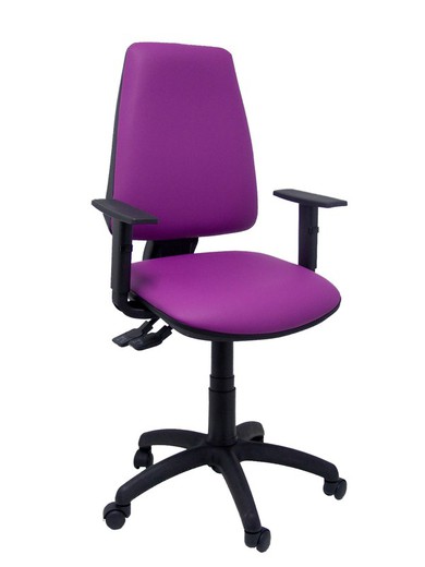 Modelo Elche S - Silla de oficina ergonómica con mecanismo sincro y regulable en altura - Asiento y respaldo tapizados en similpiel color morado (BRAZOS REGULABLES INCLUIDOS)