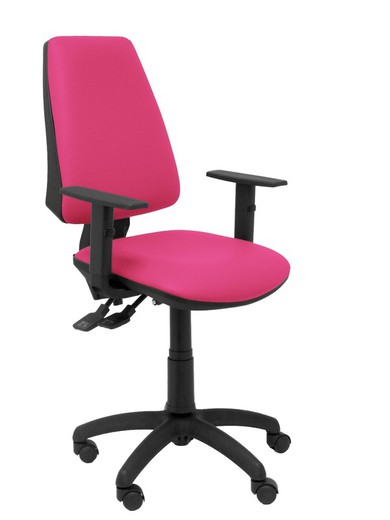 Modelo Elche S - Silla de oficina ergonómica con mecanismo sincro y regulable en altura - Asiento y respaldo tapizados en similpiel color rosa (BRAZOS REGULABLES INCLUIDOS)