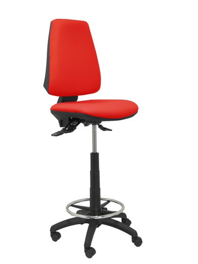 Modelo Elche taburete asincro - Taburete ergonómico con mecanismo asincro y regulable en altura - Asiento y respaldo tapizados en tejido BALI color rojo.