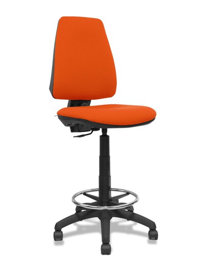 Modelo Elche Taburete CP - Taburete ergonómico con mecanismo de contacto permanente y regulable en altura - Asiento y respaldo tapizados en tejido BALI color naranja oscuro.