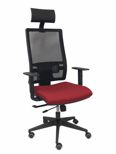 Modelo Horna - Silla de oficina ergonómica con mecanismo sincro con traslack y regulable en altura - Respaldo alto de malla transpirable con cabecero fijo y apoyo lumbar regulable. Asiento tapizado en tejido BALI color granate.