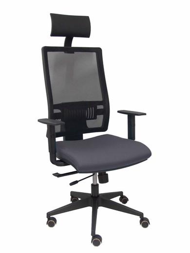 Modelo Horna - Silla de oficina ergonómica con mecanismo sincro con traslack y regulable en altura - Respaldo alto de malla transpirable con cabecero fijo y apoyo lumbar regulable. Asiento tapizado en tejido BALI color gris oscuro.