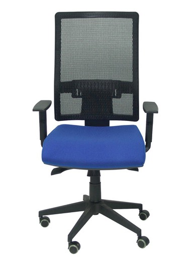 Modelo Horna - Silla de oficina ergonómica con mecanismo sincro y regulable en altura - Respaldo alto de malla transpirable y asiento tapizado en tejido BALI color azul.