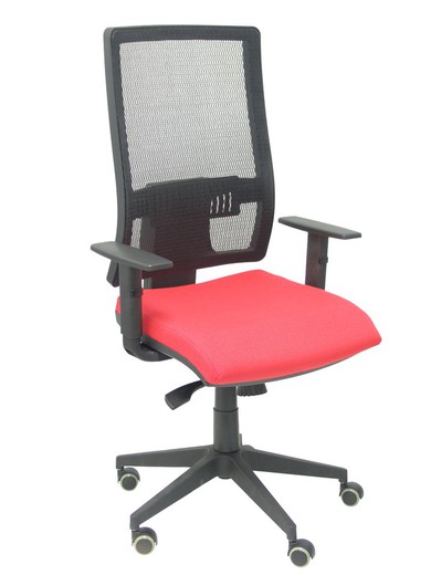 Modelo Horna - Silla de oficina ergonómica con mecanismo sincro y regulable en altura - Respaldo alto de malla transpirable y asiento tapizado en tejido BALI color rojo.