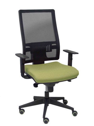 Modelo Horna - Silla de oficina ergonómica con mecanismo sincro y regulable en altura - Respaldo alto de malla transpirable  y asiento tapizado en tejido BALI color verde oliva.