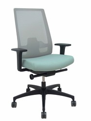 Modelo Indeed - Silla de oficina ergonómica con mecanismo sincro con traslack, regulable en altura - Respaldo alto de malla transpirable y regulable en altura, con refuerzo lumbar regulable en 2D y asiento tapizado. Brazos regulables 2D.