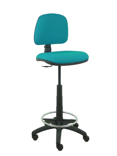 Modelo Isso - Taburete ergonómico giratorio y regulable en altura con aro reposapiés cromado (INCLUIDO)  Asiento y respaldo tapizados en tejido bali color turquesa.