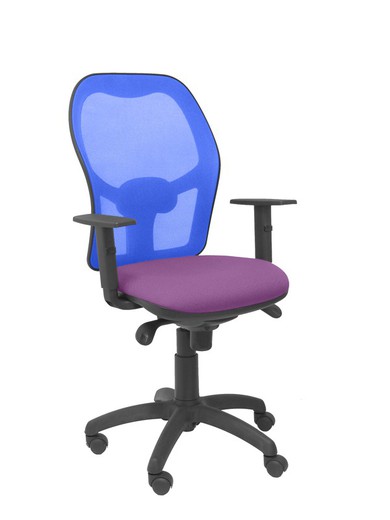 Modelo Jorquera - Silla de oficina ergonómica con mecanismo sincro, brazos regulables y ajustable en altura - Respaldo de malla transpirable en color azul y asiento tapizados en tejido BALI color lila