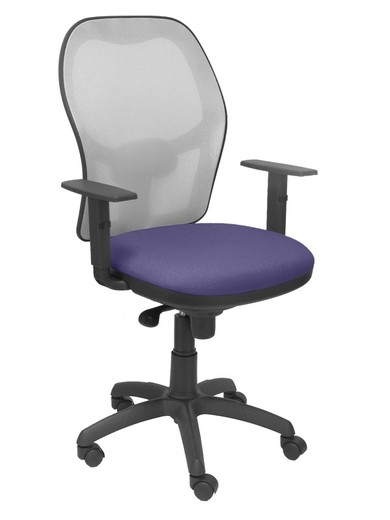 Modelo Jorquera - Silla de oficina ergonómica con mecanismo sincro, brazos regulables y ajustable en altura - Respaldo de malla transpirable en color gris y asiento tapizados en tejido BALI color azul claro