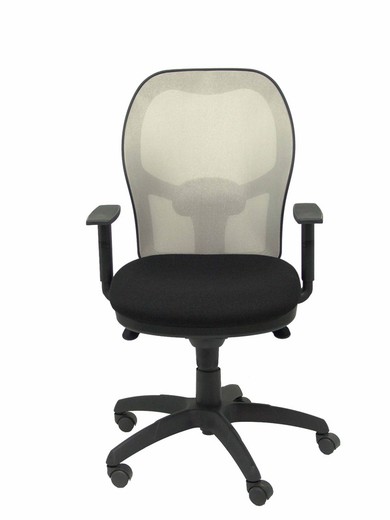 Modelo Jorquera - Silla de oficina ergonómica con mecanismo sincro, brazos regulables y ajustable en altura - Respaldo de malla transpirable en color gris y asiento tapizados en tejido BALI color negro