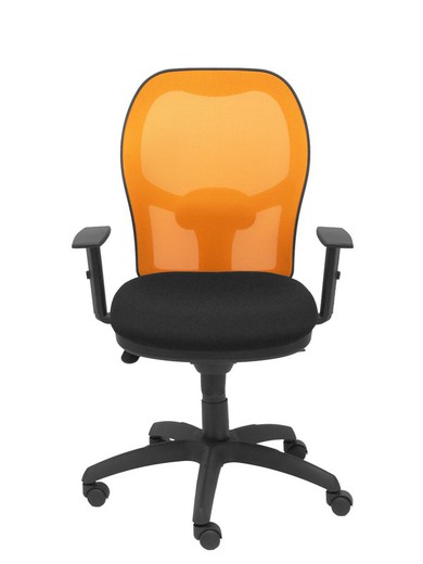 Modelo Jorquera - Silla de oficina ergonómica con mecanismo sincro, brazos regulables y ajustable en altura - Respaldo de malla transpirable en color naranja y asiento tapizados en tejido BALI color negro