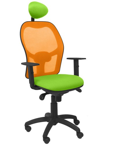 Modelo Jorquera - Silla de oficina ergonómica con mecanismo sincro, brazos regulables y ajustable en altura  Respaldo de malla transpirable en color naranja y asiento tapizados en tejido BALI color pistacho (CON CABECERO)