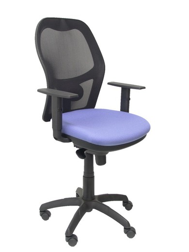 Modelo Jorquera - Silla de oficina ergonómica con mecanismo sincro, brazos regulables y ajustable en altura - Respaldo de malla transpirable en color negro y asiento tapizados en tejido BALI color azul claro