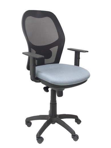 Modelo Jorquera - Silla de oficina ergonómica con mecanismo sincro, brazos regulables y ajustable en altura - Respaldo de malla transpirable en color negro y asiento tapizados en tejido BALI color azul gris