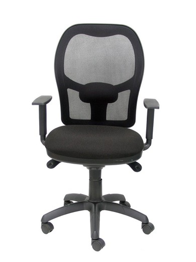 Modelo Jorquera - Silla de oficina ergonómica con mecanismo sincro, brazos regulables y ajustable en altura - Respaldo de malla transpirable en color negro y asiento tapizados en tejido BALI color negro