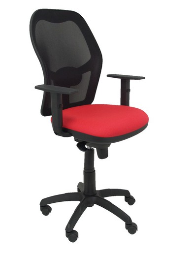 Modelo Jorquera - Silla de oficina ergonómica con mecanismo sincro, brazos regulables y ajustable en altura - Respaldo de malla transpirable en color negro y asiento tapizados en tejido BALI color rojo