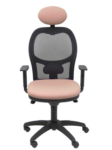 Modelo Jorquera - Silla de oficina ergonómica con mecanismo sincro, brazos regulables y ajustable en altura  Respaldo de malla transpirable en color negro y asiento tapizados en tejido BALI color rosa pálido (CON CABECERO)