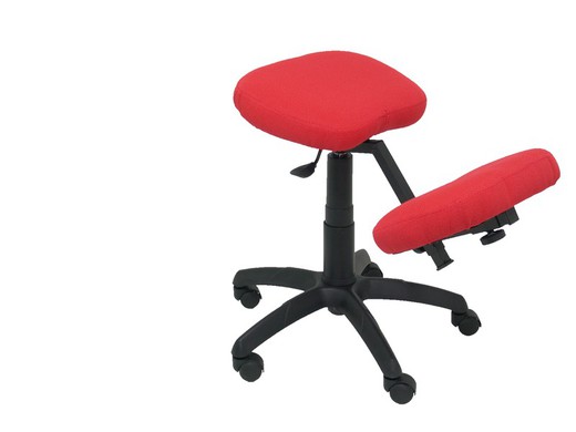 Modelo Lietor - Taburete de oficina ergonómico giratorio y regulable en altura - Asiento tapizado en tejido BALI color rojo (RODILLERA REGULABLE)